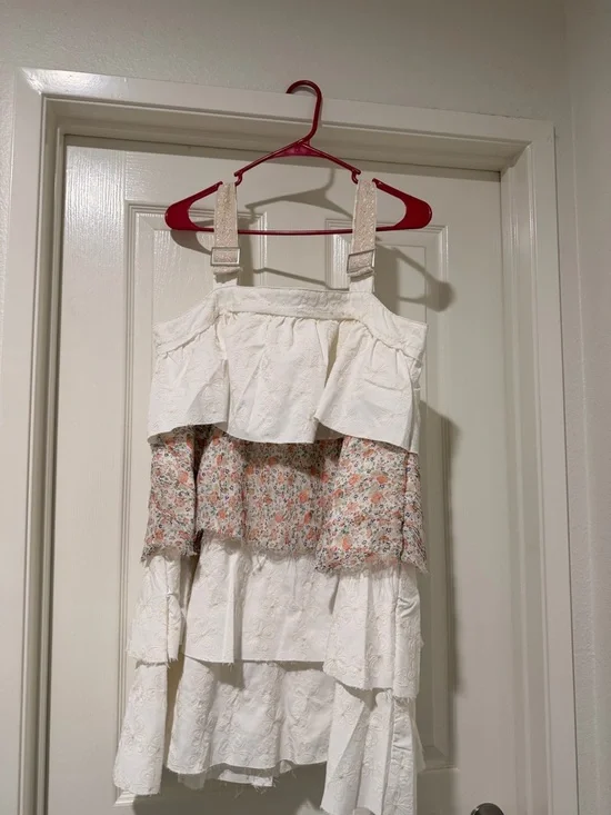 POL White Tiered Mini Dress with Pastel Floral Panels - Picture 3 of 4